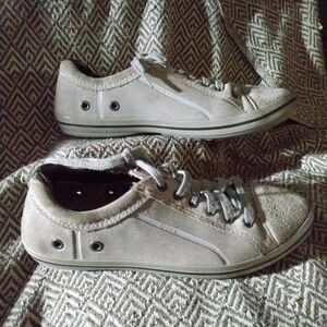 Crocs Devario Gray Suede and Rubber Mens Shoes Sneakers SZ 8 Wmns 9.5